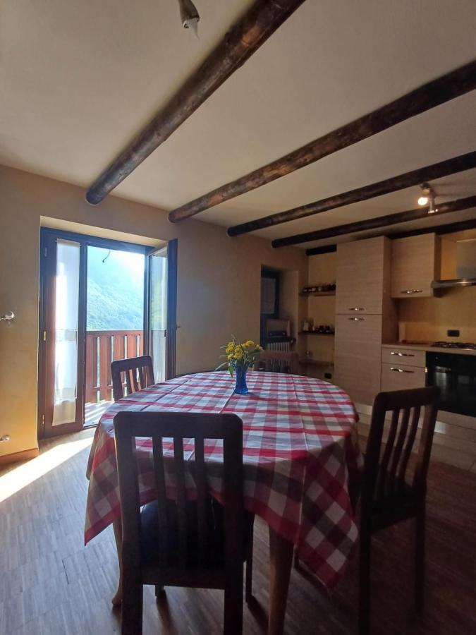 Casa Vacanze Ca' Moreschi Berzo エクステリア 写真