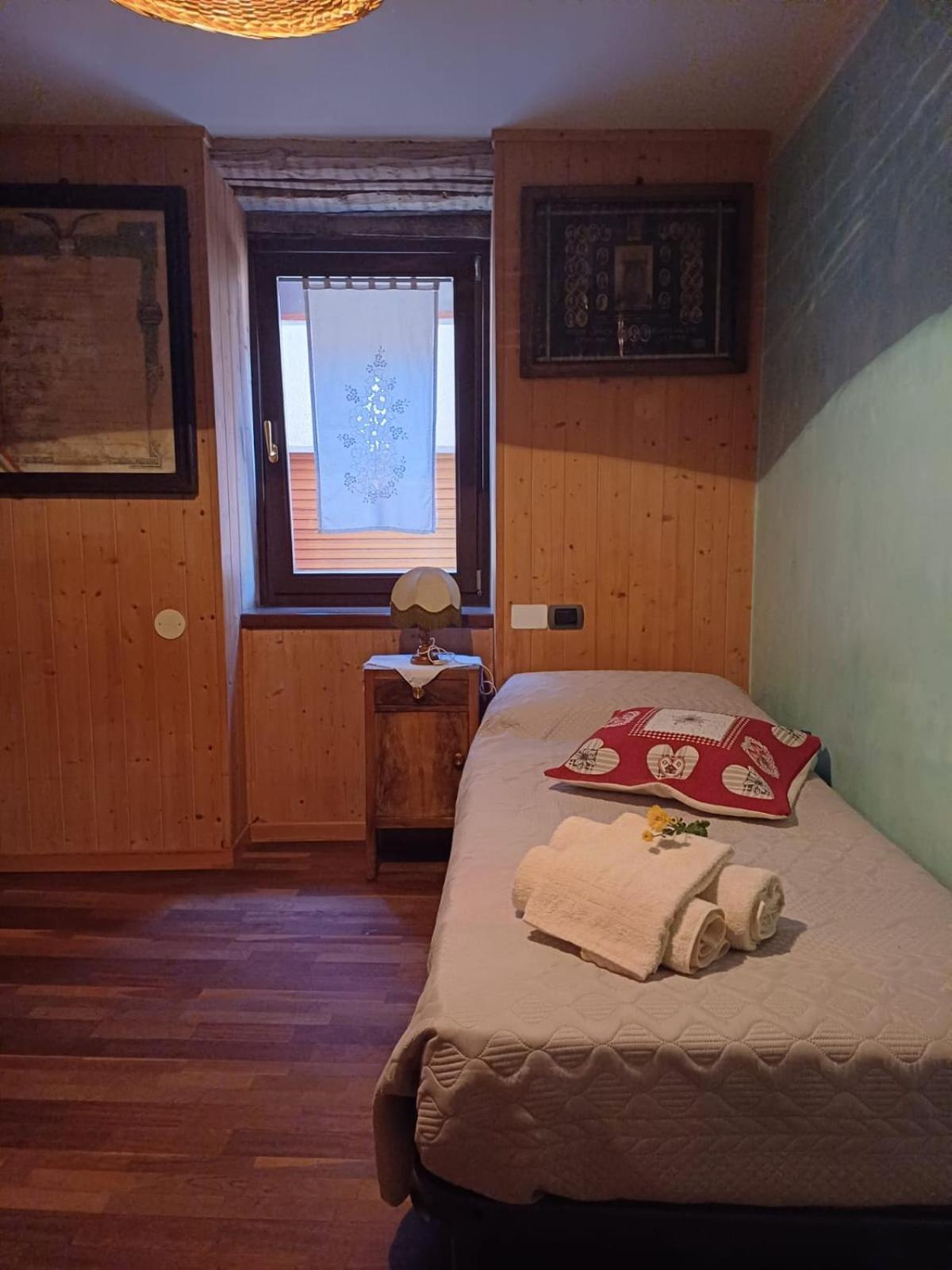 Casa Vacanze Ca' Moreschi Berzo エクステリア 写真